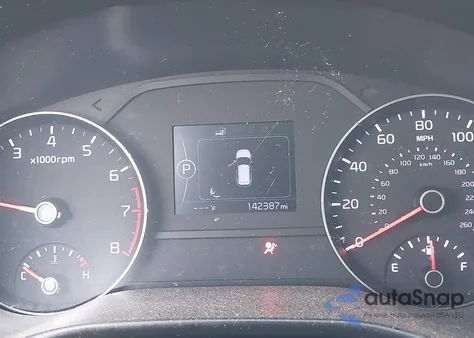 2018 Kia Sportage Lx z USA, uszkodzony, nr VIN KNDPM3AC7J7384218